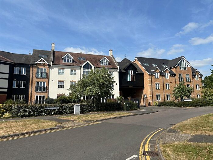 2 Bedroom Flat For Sale In Flat, Hermitage Court, Honeywell Close, Oadby, LE2