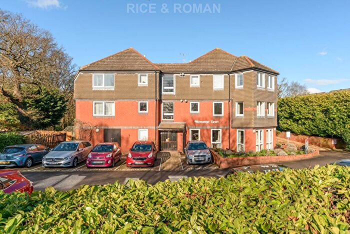 2 Bedroom Retirement Property For Sale In Worcester Court, Worcester Park, KT4