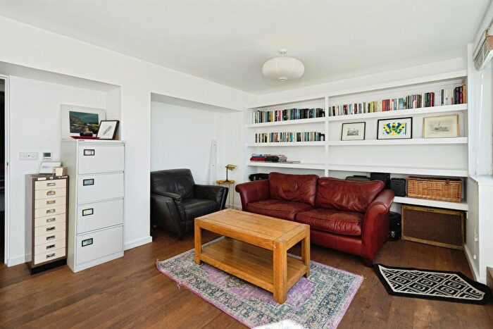 1 Bedroom Apartment For Sale In Kings Road, Brighton, BN1