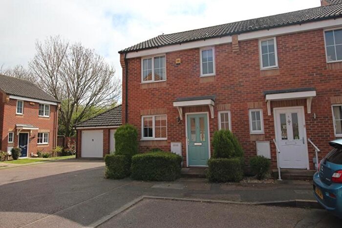 3 Bedroom End Of Terrace House To Rent In Lacemakers Court, Rushden, NN10