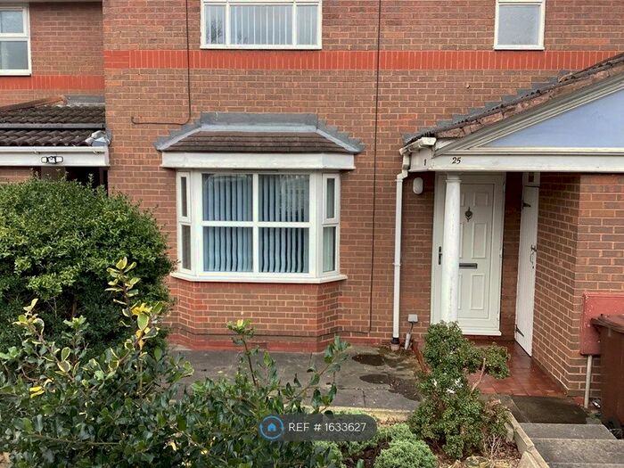 1 Bedroom Flat To Rent In Belfry Court, Wakefield, WF1