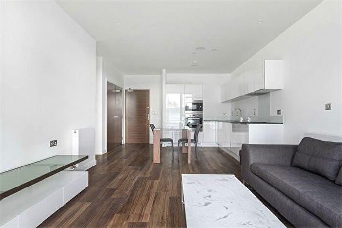 1 Bedroom Flat To Rent In Hornbeam House, Quebec Way, London, SE16