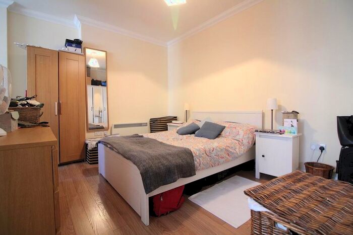 2 Bedroom Property To Rent In Peachey Lane, Cowley, Uxbridge, UB8