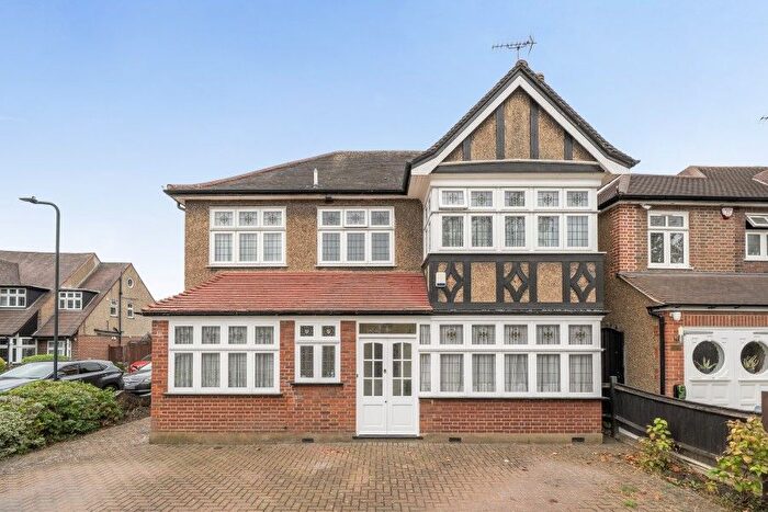 5 Bedroom Detached House For Sale In Briar Road, Kenton, HA3