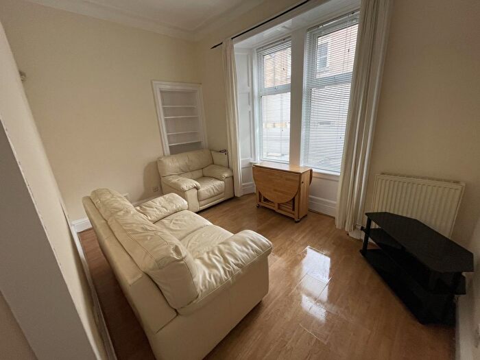 1 Bedroom Flat To Rent In Rosefield Street Dundee, Scotland, DD1