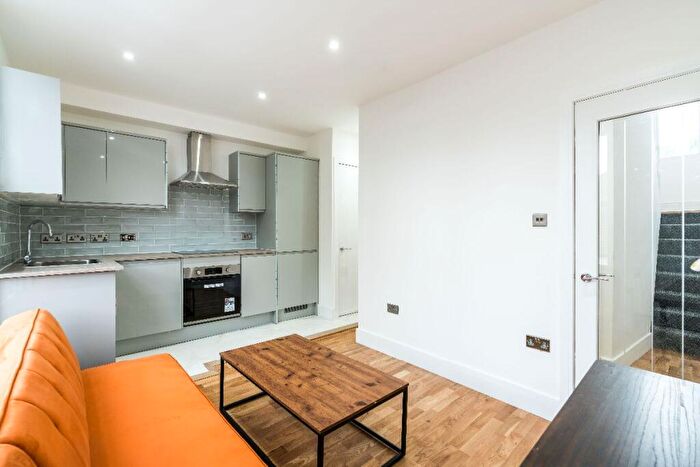4 Bedroom Maisonette To Rent In Torriano Avenue, London, NW5