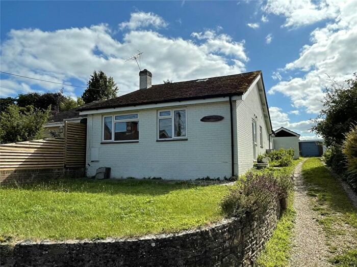 3 Bedroom Bungalow For Sale In High Street, Damerham, Fordingbridge, Hampshire, SP6
