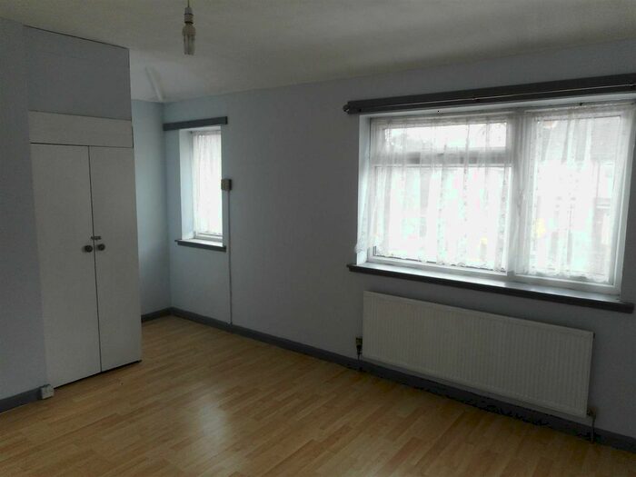 3 Bedroom SemiDetached House To Rent In Wood End Road, Wednesfield