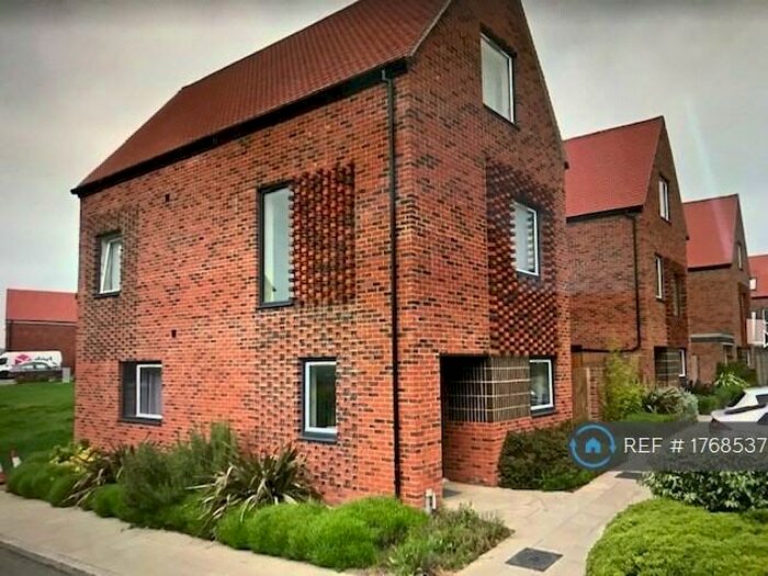 3 Bedroom Detached House To Rent In Elliotts Way, Chatham, ME4