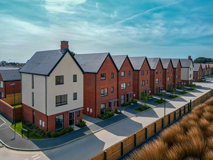 4 Bedroom Detached House For Sale In Barrington Road, Off Shaftesbury Avenue, Goring-by-Sea, West Sussex, BN12