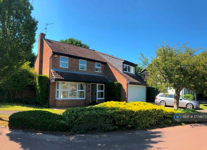 3 Bedroom Detached House To Rent In East Horsley, East Horsley, KT24