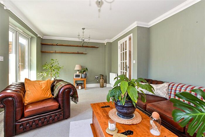 4 Bedroom Semi-detached House For Sale In Goudhurst Road, Tonbridge, Kent, TN12