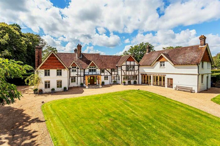 9 Bedroom Detached House To Rent In Guildford Road, Cranleigh, GU6