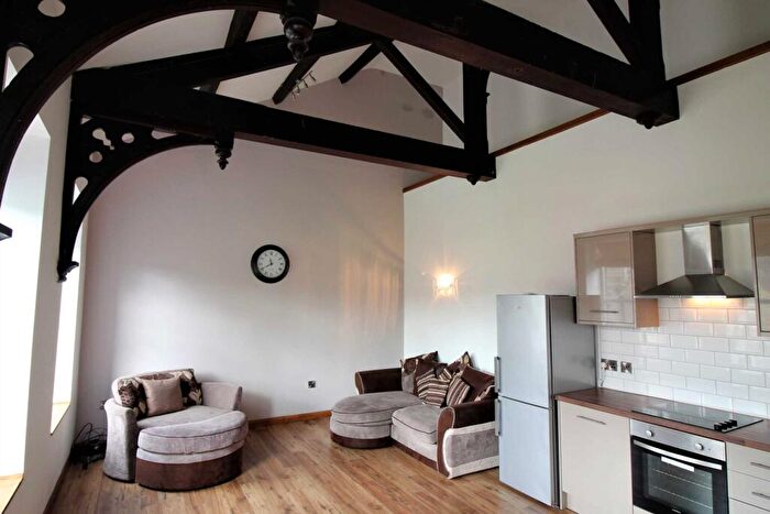 1 Bedroom Flat To Rent In Holmfirth Road, Meltham, HD9