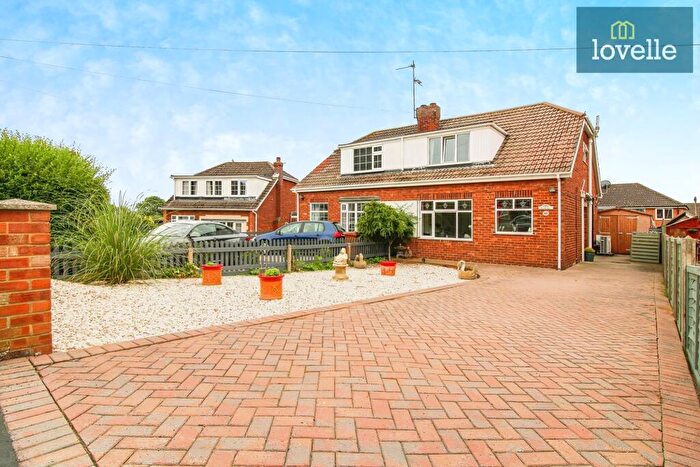 3 Bedroom Semi-Detached House For Sale In Longmeadows Drive, Laceby, DN37
