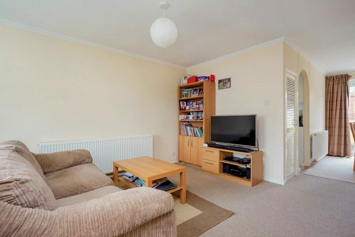3 Bedroom Terraced House To Rent In Goodwood Road, Redhill, RH1