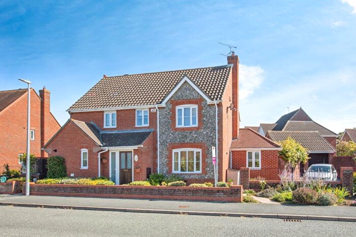 4 Bedroom Detached House For Sale In Eastwood Drive, Highwoods, Colchester, CO4