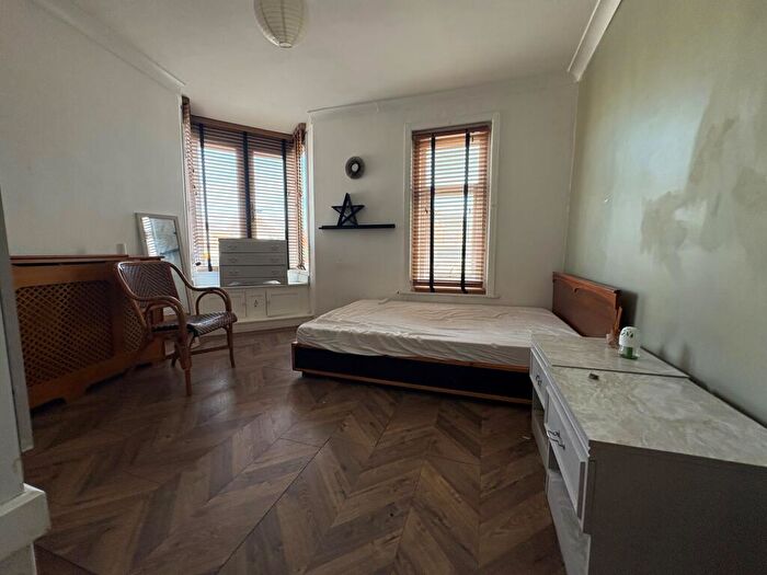 1 Bedroom Terraced House To Rent In Garland Road, BH15