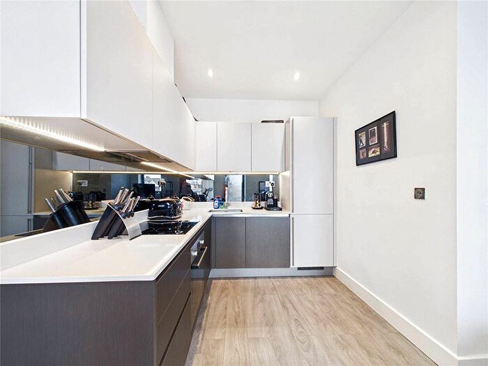 1 Bedroom Flat For Sale In Rainsford Road, Chelmsford, Essex, CM1