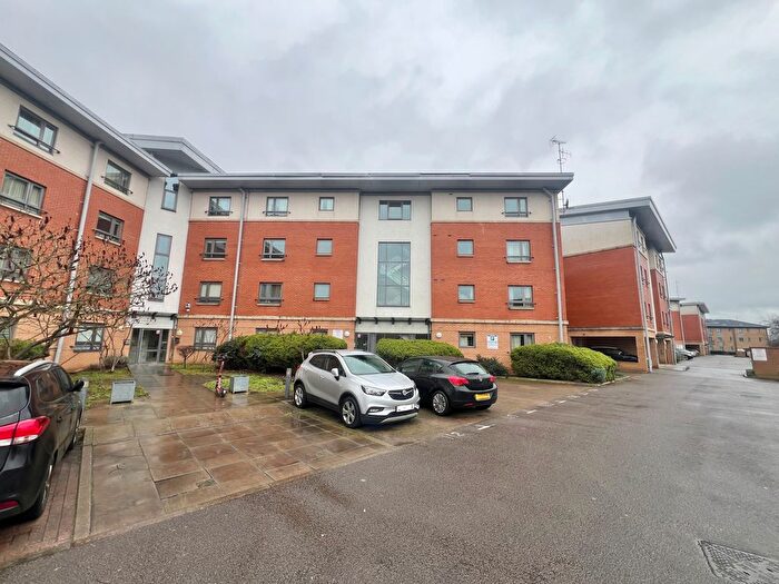 2 Bedroom Flat To Rent In West Cotton Close, Northampton, NN4