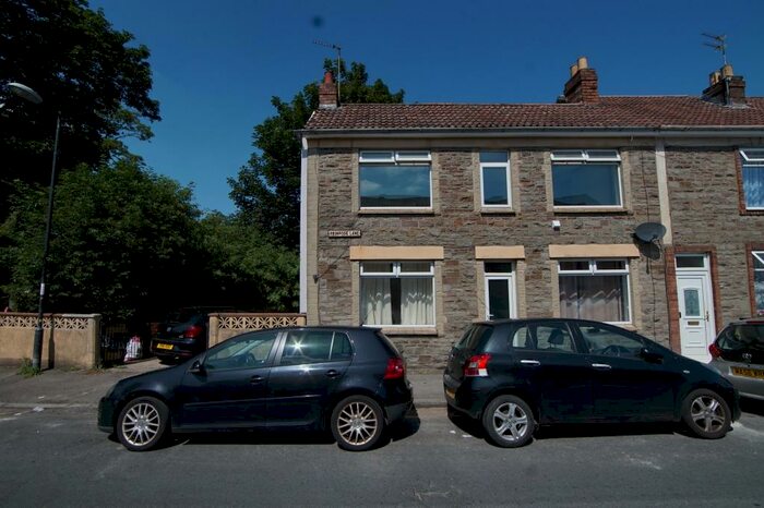 3 Bedroom End Of Terrace House To Rent In Primrose Lane, Kingswood, Bristol, BS15