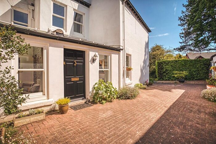 5 Bedroom Detached House For Sale In Park Lane, Littleover, DE23