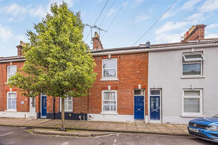 3 Bedroom Terraced House For Sale In Landguard Road, Southsea, PO4