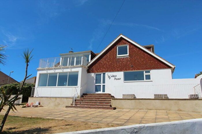 5 Bedroom Detached House To Rent In Marine Close, Saltdean, BN2
