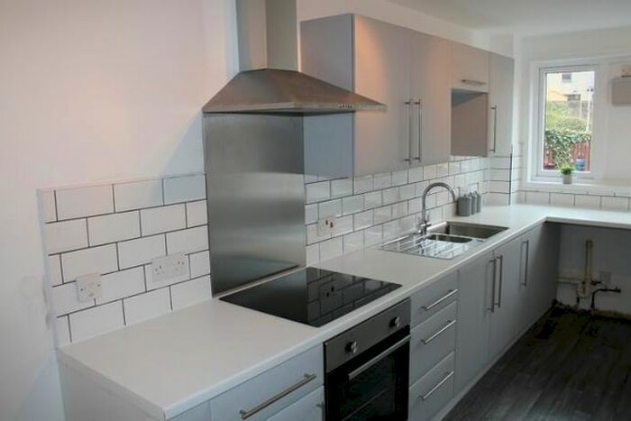 2 Bedroom Flat To Rent In Callender Gardens, Dundee, DD4