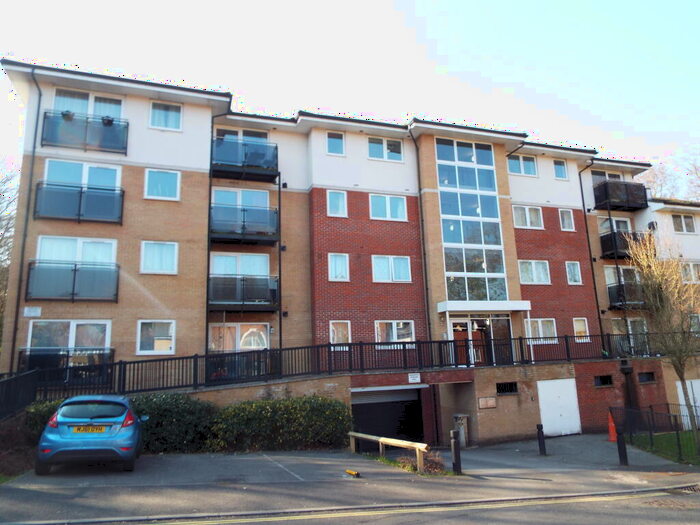 2 Bedroom Flat To Rent In Seacole Gardens, Southampton, SO16
