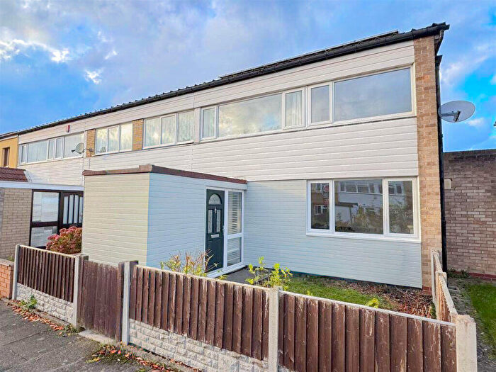 3 Bedroom Terraced House For Sale In Ruislip Close, Birmingham, B35