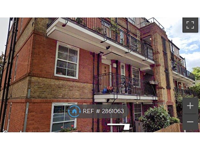 3 Bedroom Flat To Rent In Vauban Estate, London, SE16