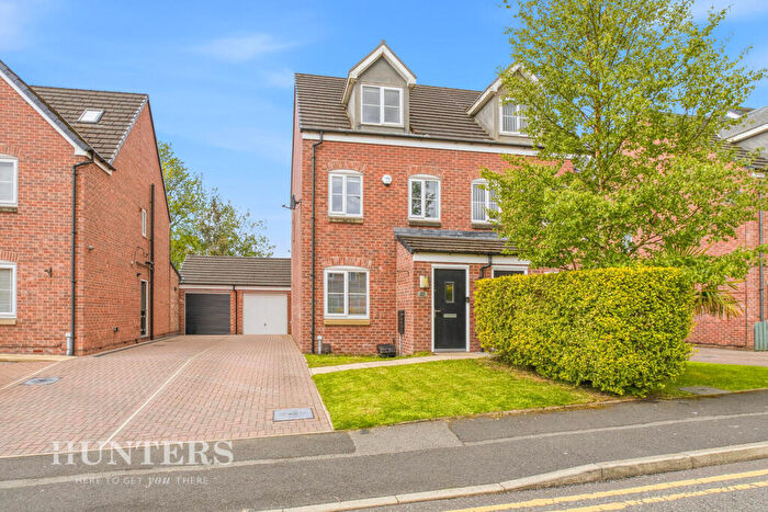 3 Bedroom Semi Detached House For Sale In Union Road, Wardle, OL12