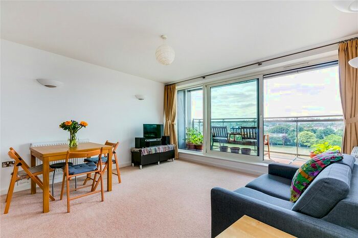 2 Bedroom Flat To Rent In Argento Tower, Mapleton Road, SW18