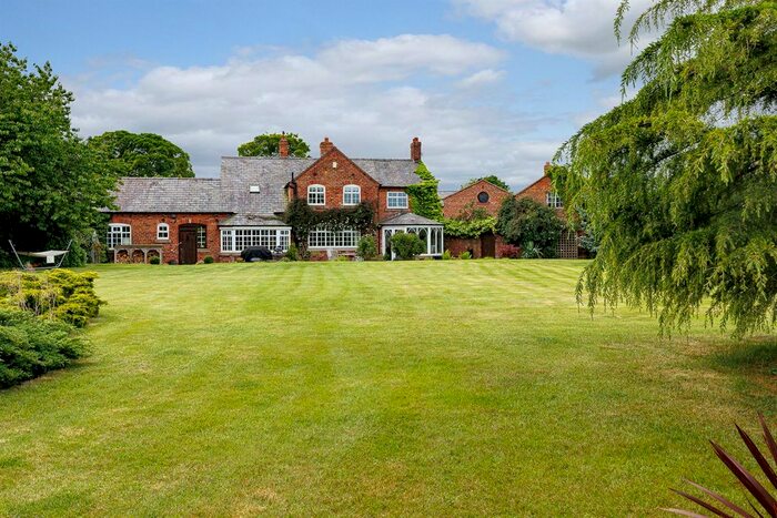 4 Bedroom Detached House For Sale In Wrexham Road, Faddiley, Nantwich, CW5