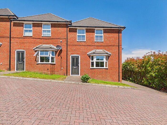 2 Bedroom Apartment For Sale In Addison Road, Chesham, Buckinghamshire, HP5