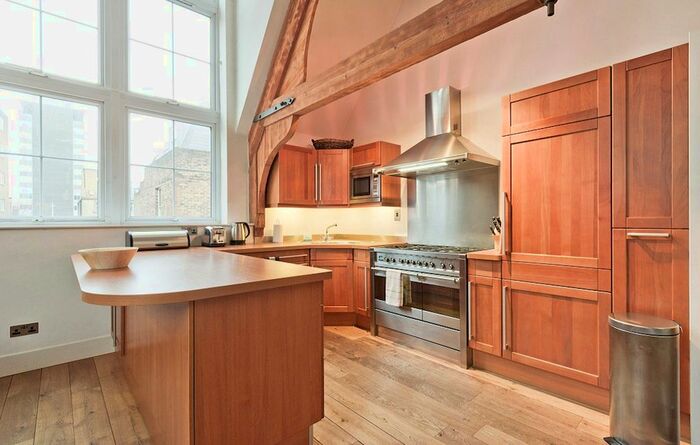 2 Bedroom Flat To Rent In The Old School, Princeton Street, Holborn, WC1R