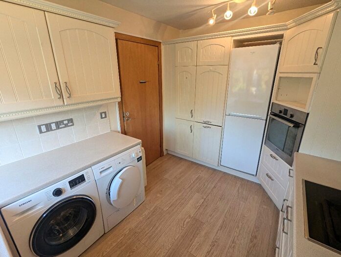 2 Bedroom Flat To Rent In Belvedere Park, Edinburgh, EH6