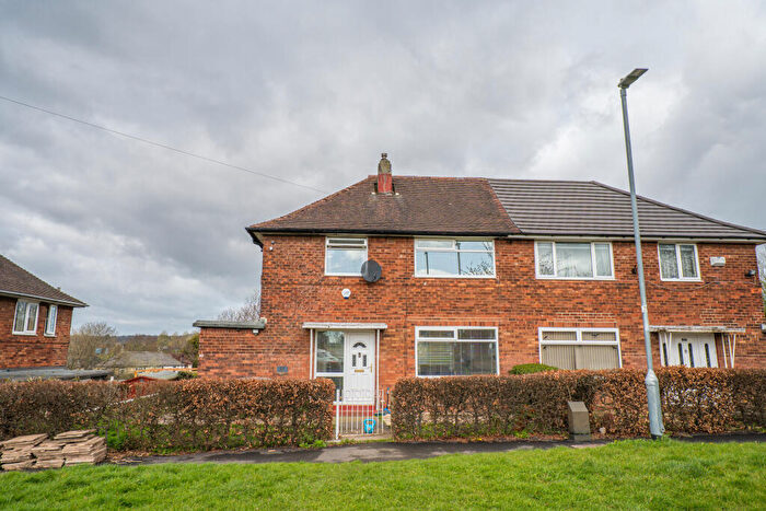 3 Bedroom Semi-Detached House For Sale In Brooklands Avenue, Seacroft, Leeds, LS14