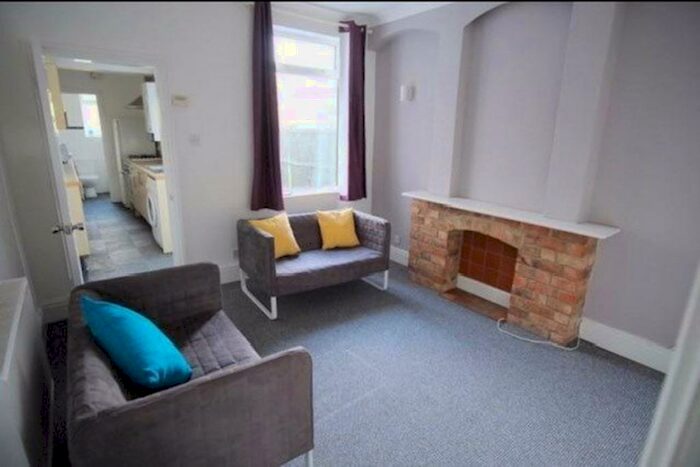 3 Bedroom House To Rent In Handford Street, Derby, DE22