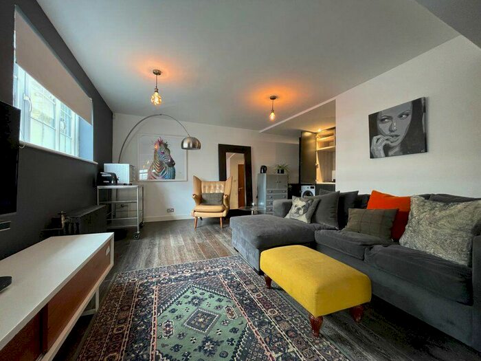 Studio To Rent In Studio, Hampton Street -, P17