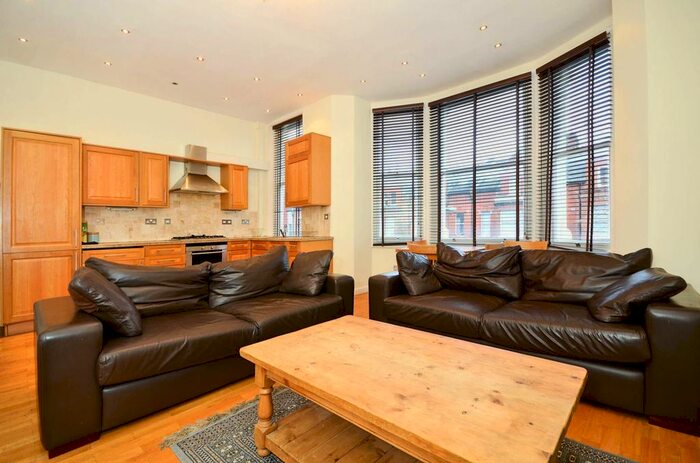 2 Bedroom Flat To Rent In Plympton Road, Kilburn, London, NW6