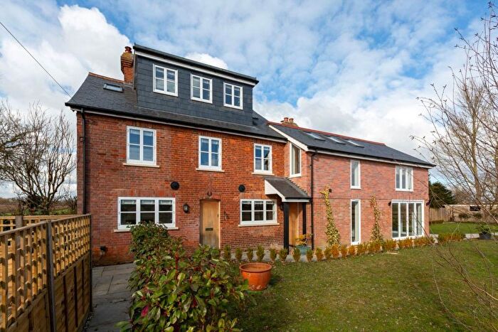 4 Bedroom Semi-Detached House To Rent In Sherenden Road, Tudeley, Tonbridge, TN11