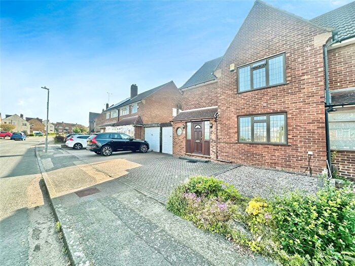 3 Bedroom Semi-Detached House For Sale In Woodview Road, Swanley, Kent, BR8