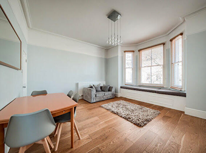 2 Bedroom Apartment To Rent In Warwick Place, Leamington Spa, CV32