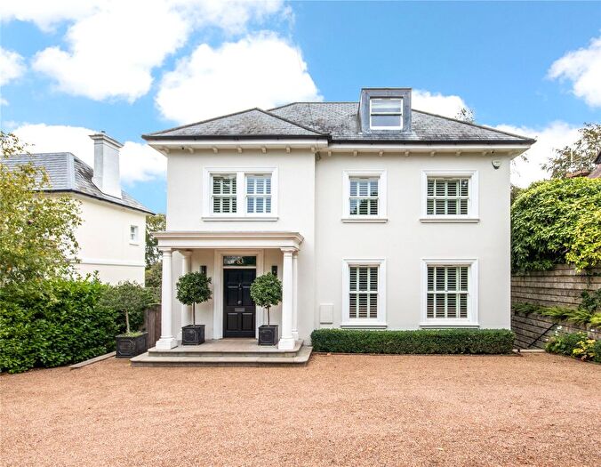 6 Bedroom Detached House For Sale In Frant Road, Tunbridge Wells, Kent, TN2