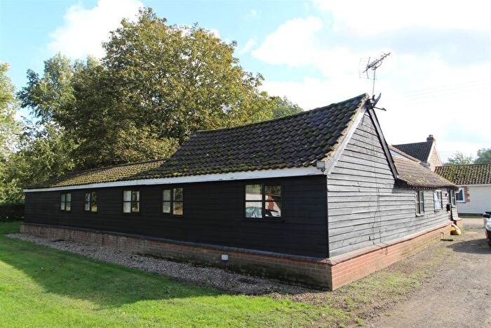 3 Bedroom Detached Bungalow To Rent In Hurdle Drove, West Row, Bury St. Edmunds, IP28