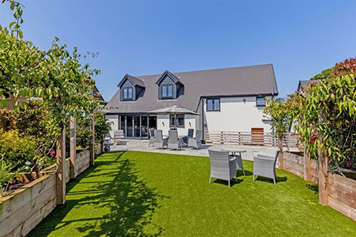 4 Bedroom Detached House For Sale In West View, Longedge Lane, Wingerworth, S42