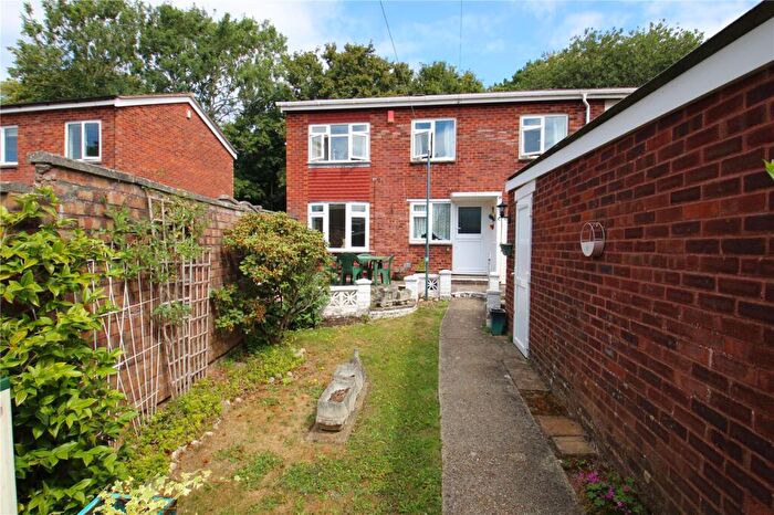 3 Bedroom Semi-Detached House For Sale In Belvoir Close, Fareham, Hampshire, PO16