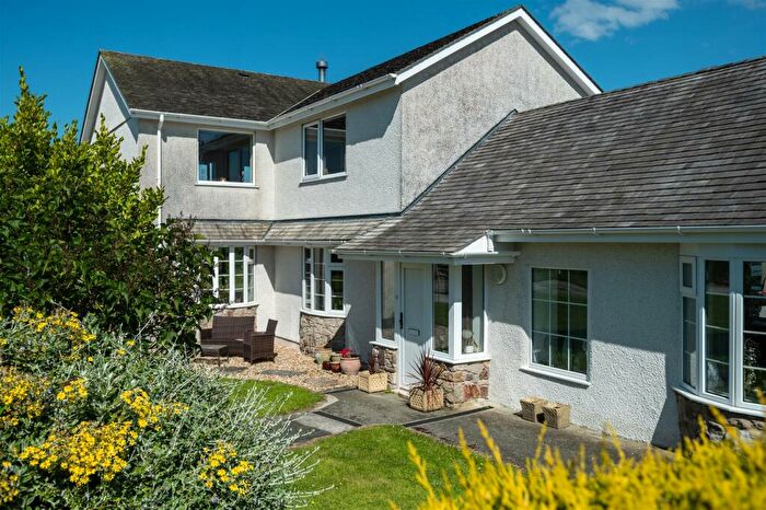 5 Bedroom Detached House For Sale In Tynygongl, LL74